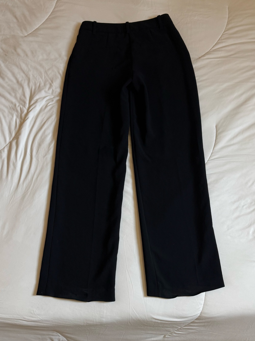 Aritzia low rise effortless black size 2, Like New.